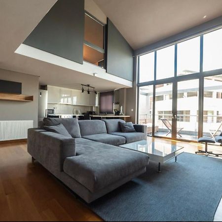 Minimal Brand New Loft Next To Subway Apartment Атина Екстериор снимка