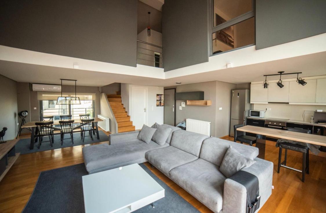 Minimal Brand New Loft Next To Subway Apartment Атина Екстериор снимка