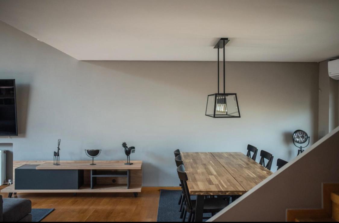 Minimal Brand New Loft Next To Subway Apartment Атина Екстериор снимка