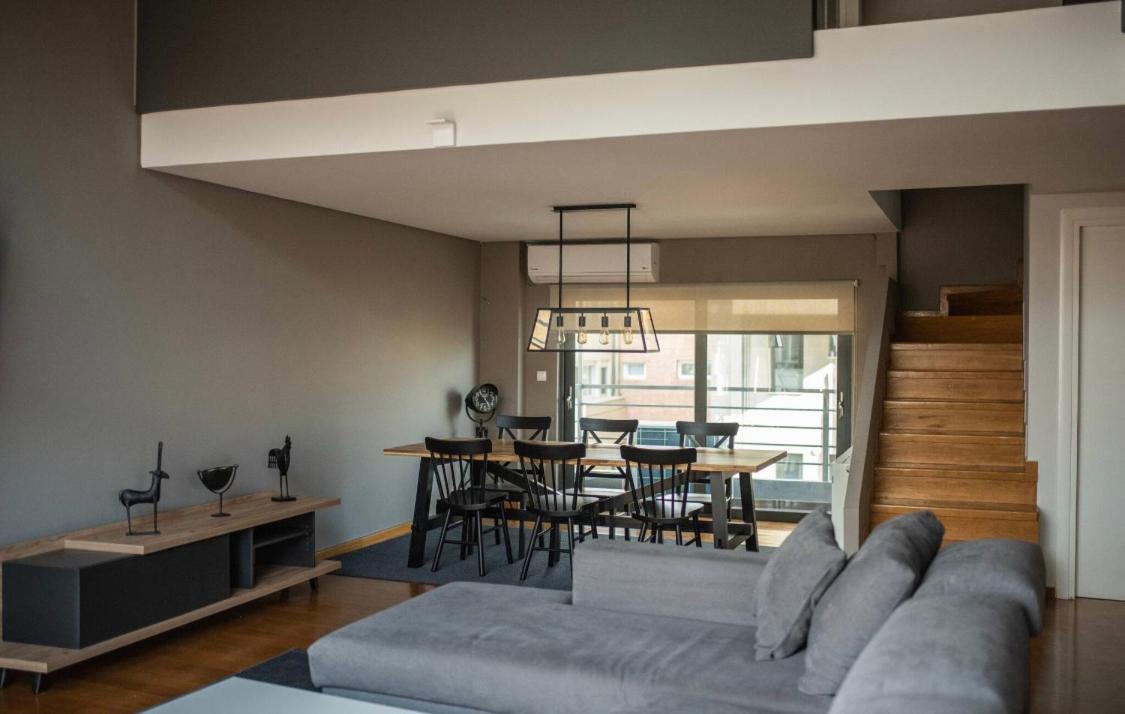 Minimal Brand New Loft Next To Subway Apartment Атина Екстериор снимка