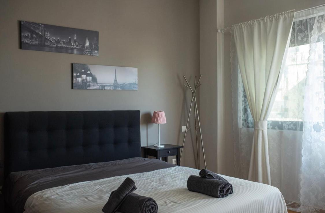 Minimal Brand New Loft Next To Subway Apartment Атина Екстериор снимка
